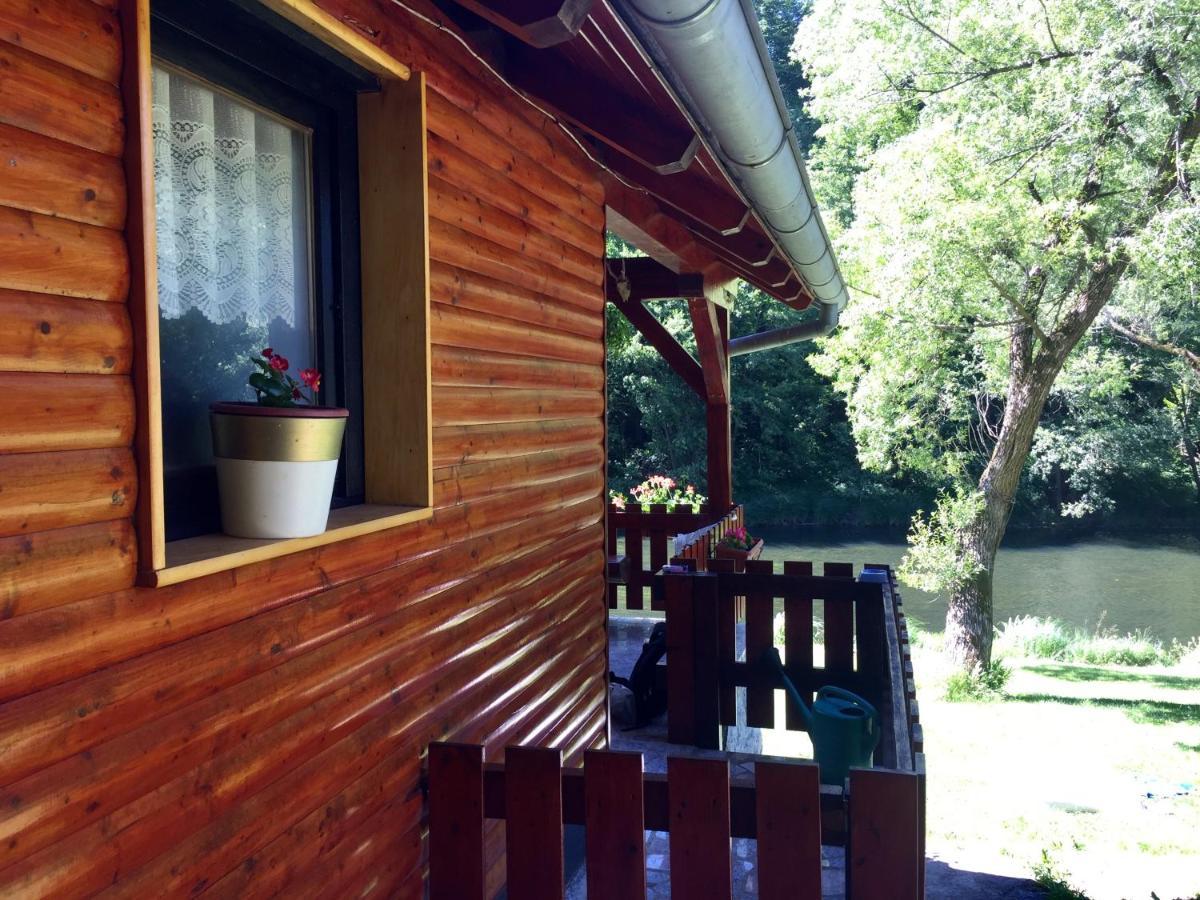 Holiday Home Radocaj สลูน ภายนอก รูปภาพ