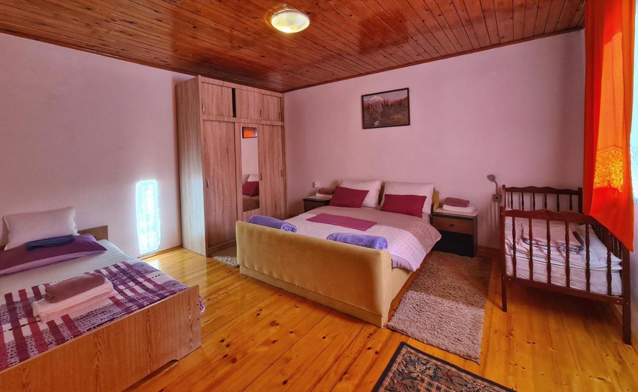 Holiday Home Radocaj สลูน ภายนอก รูปภาพ