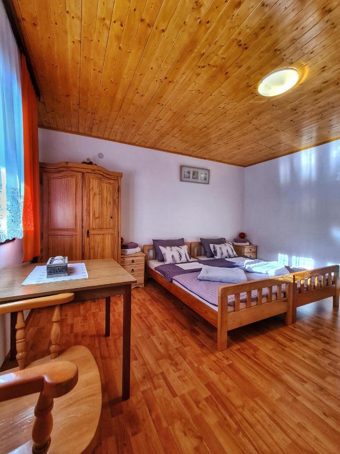Holiday Home Radocaj สลูน ภายนอก รูปภาพ