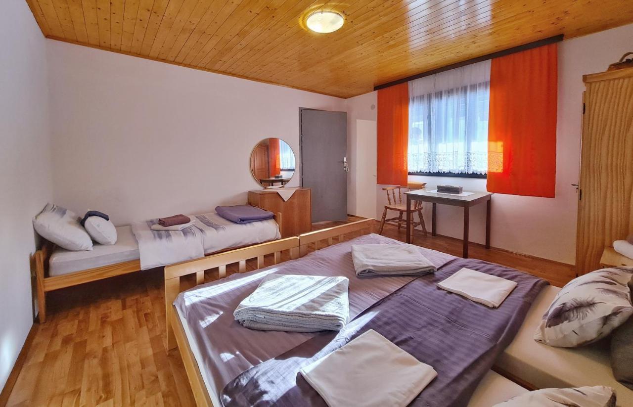 Holiday Home Radocaj สลูน ภายนอก รูปภาพ