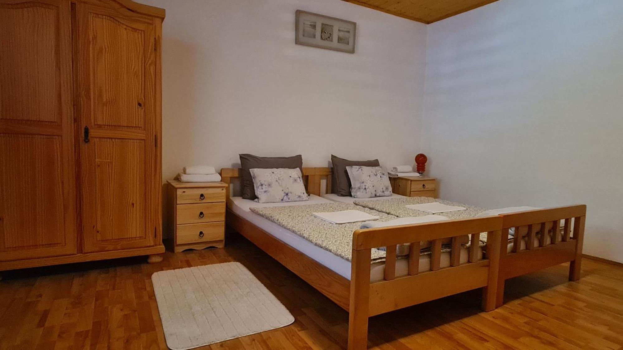 Holiday Home Radocaj สลูน ภายนอก รูปภาพ