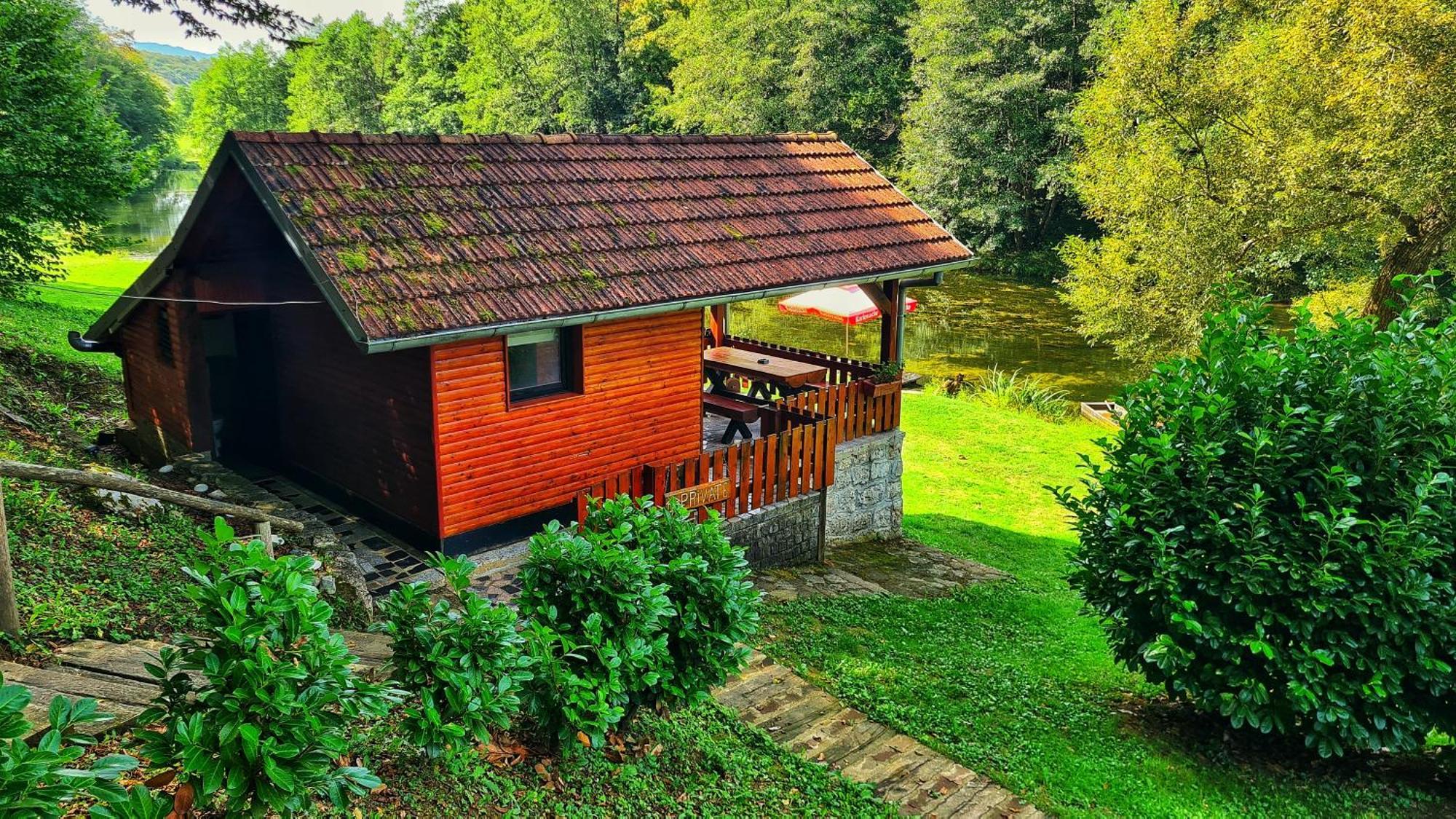 Holiday Home Radocaj สลูน ภายนอก รูปภาพ
