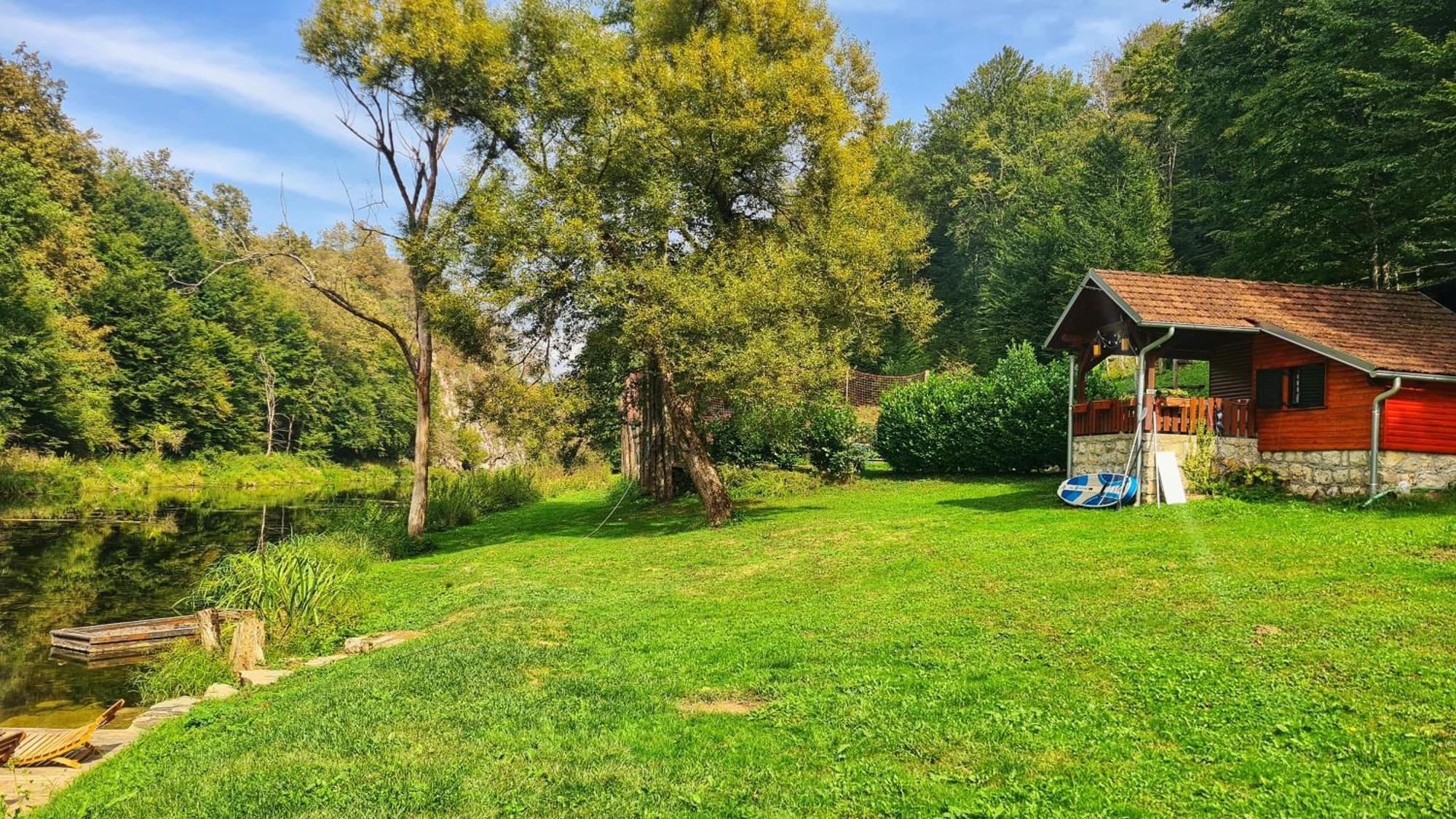 Holiday Home Radocaj สลูน ภายนอก รูปภาพ